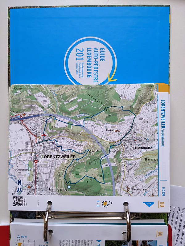 The map of the route in the walking guide