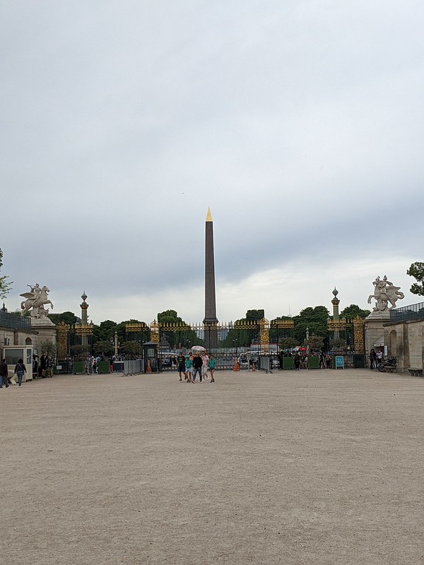 Monument on place de la Concorde see from a distance. 