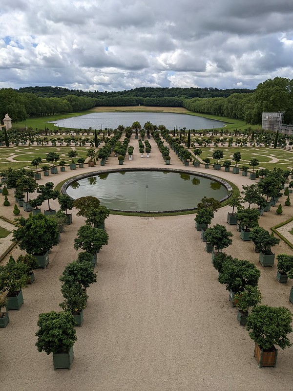 A rather impressive side annex to the gardens of Versailles.
